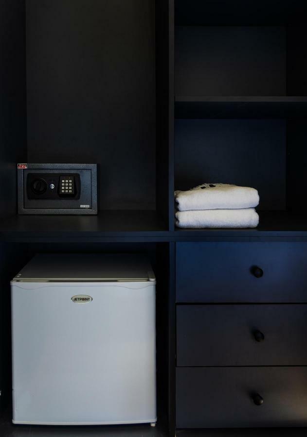 Kalvin Boutique Hotel By Levinsky Market Tel-Aviv Bagian luar foto