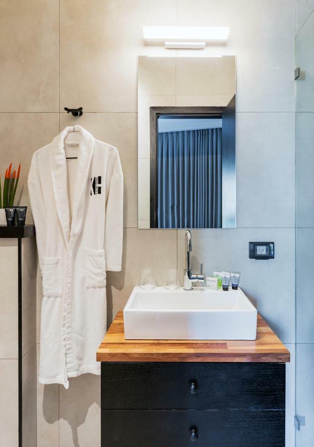 Kalvin Boutique Hotel By Levinsky Market Tel-Aviv Bagian luar foto